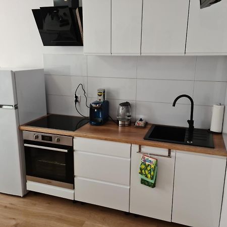 Apartament De Luxe Emily 옐레니아구라 외부 사진