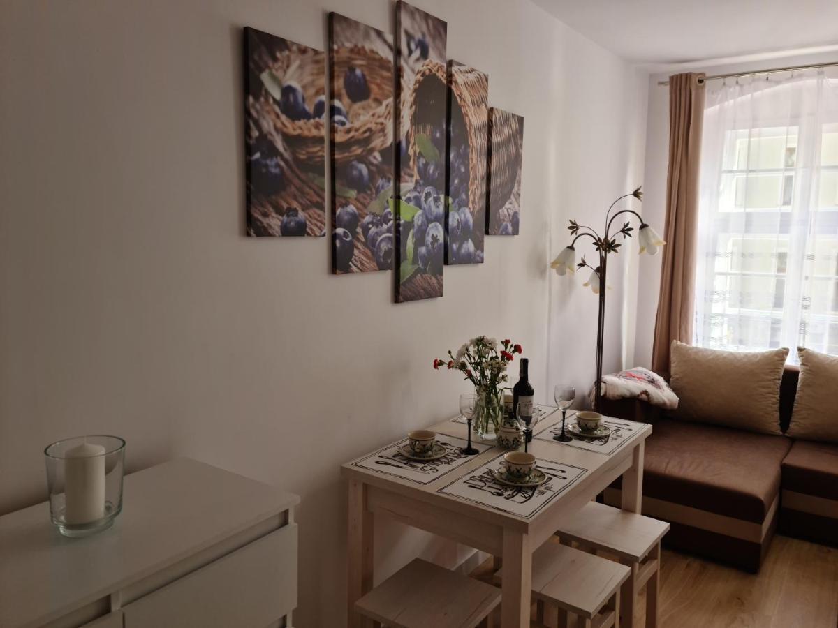 Apartament De Luxe Emily 옐레니아구라 외부 사진