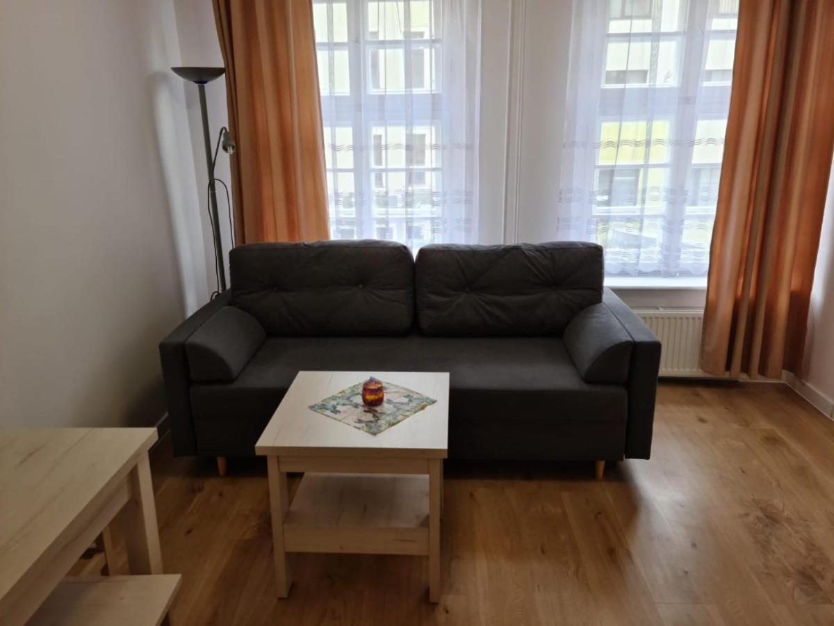 Apartament De Luxe Emily 옐레니아구라 외부 사진